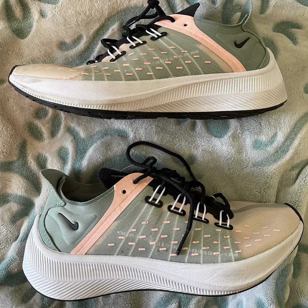 WOMENS NIKE EXP-X14